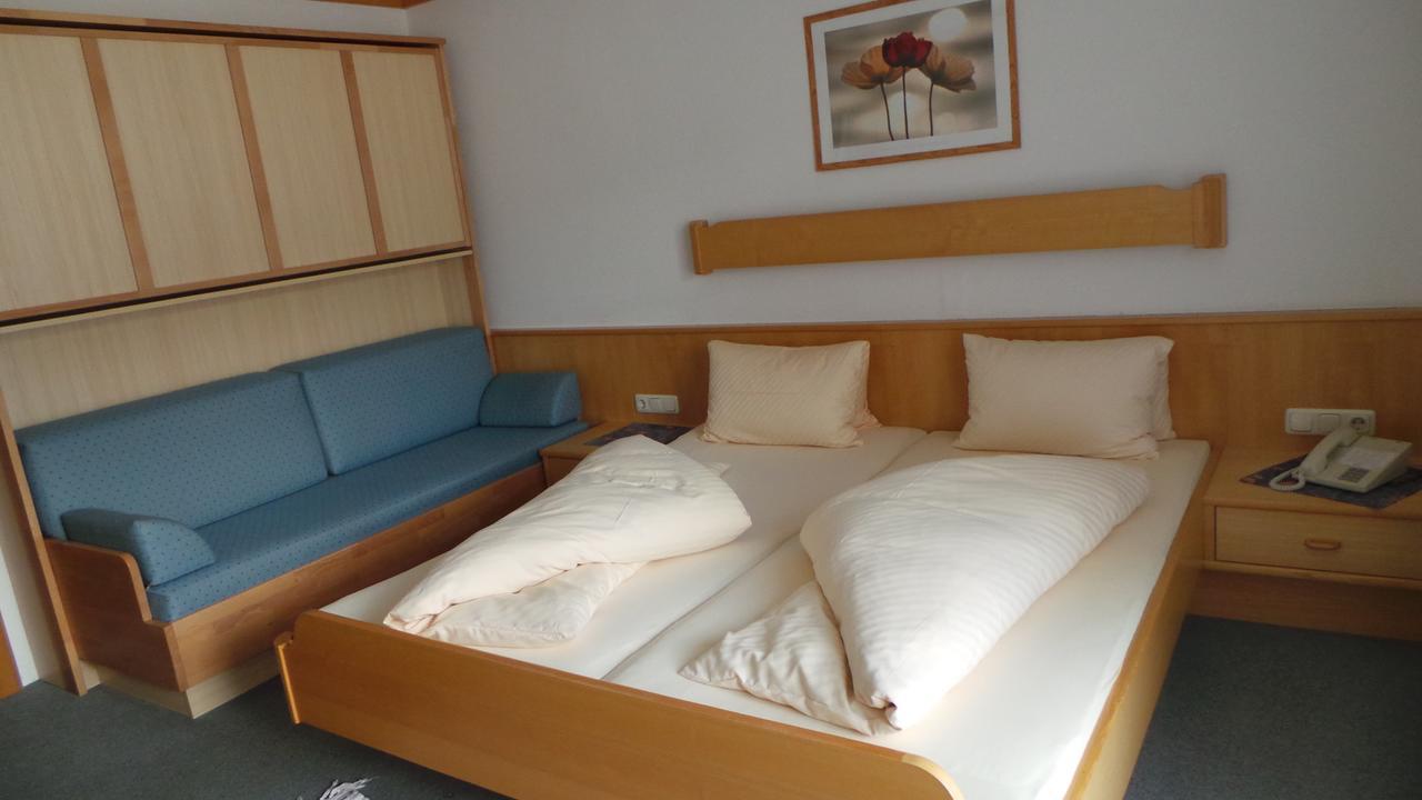 Hotel Hoerlgut 마리아알름암스타이너르넨미어 외부 사진